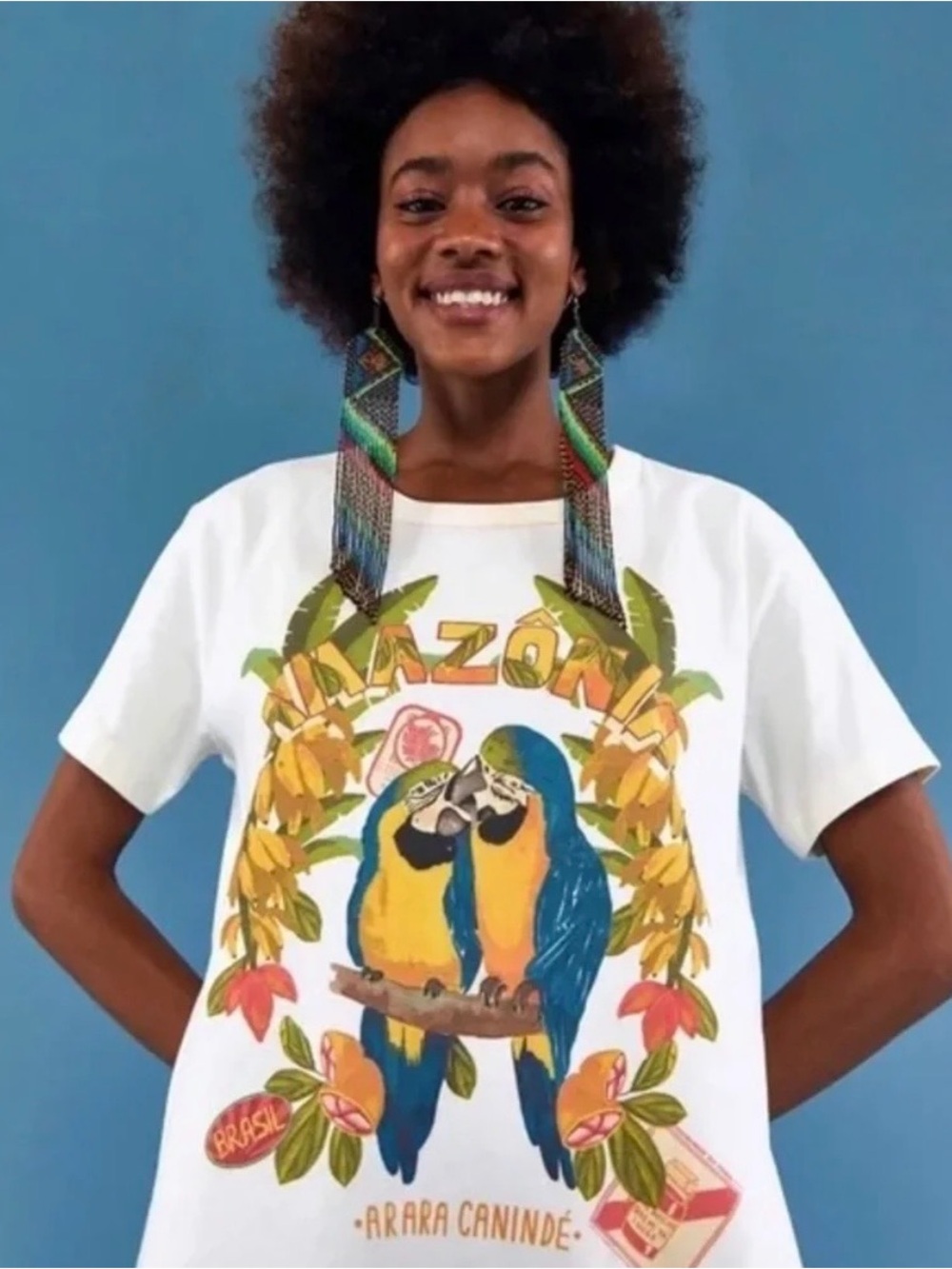 Farm Rio Amazônia Arara Canindé Graphic Tee, Tropical Vacation Size Small